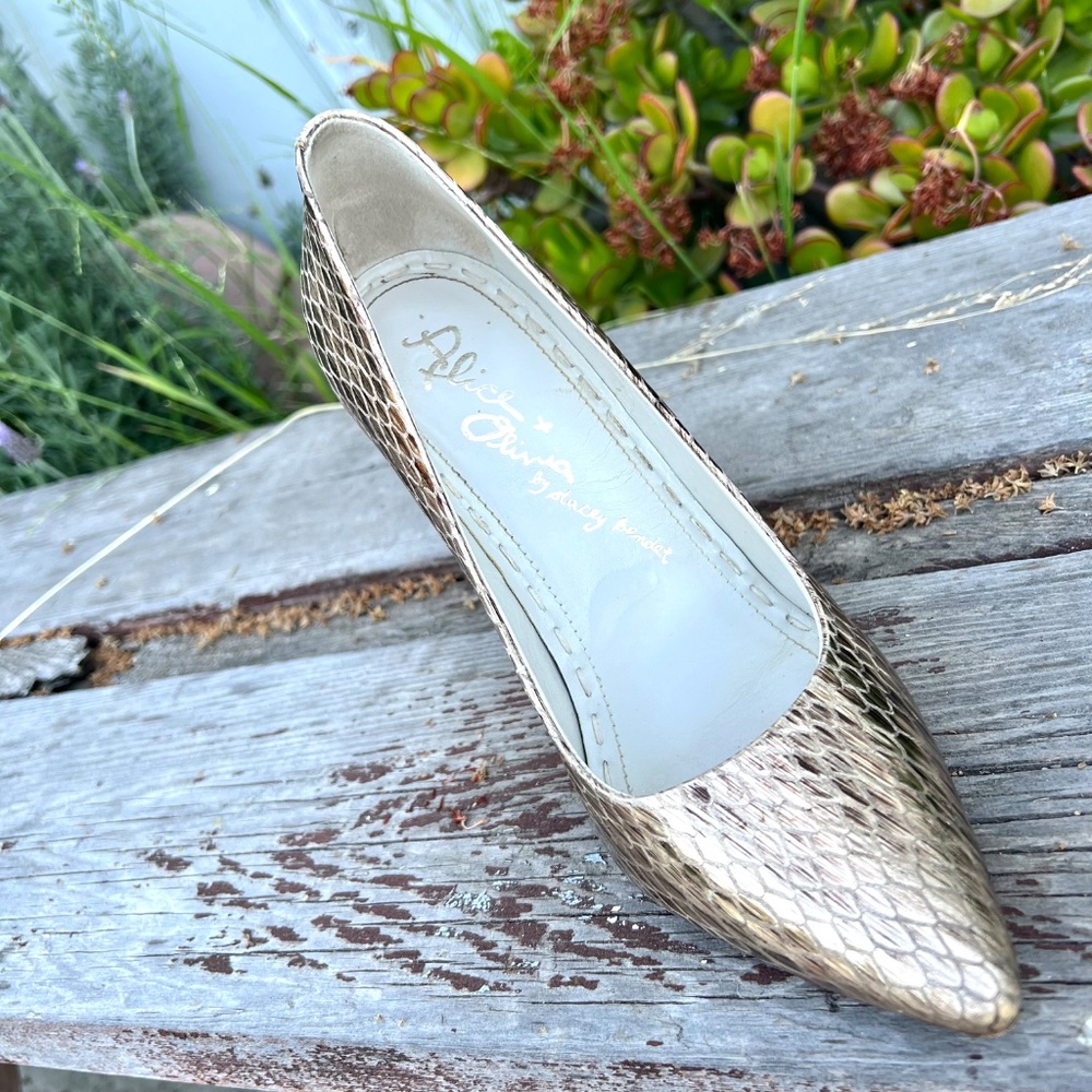 Alice + Olivia Gold Python Embossed Wedge Heels S… - image 3